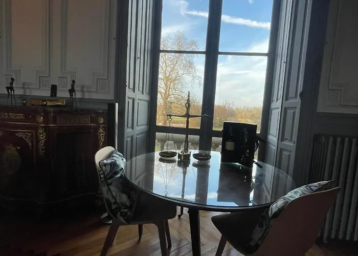 Couette-café Château De Savonnières *