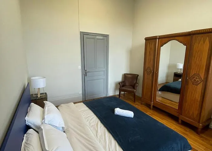 Couette-café Château De Savonnières *